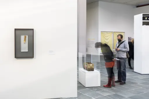 Menschen in der Ausstellung