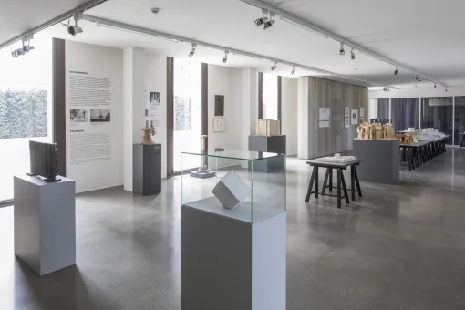 Ausstellungsansicht "WOTRUBA. Himmelwärts"
