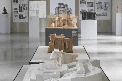Ausstellungsansicht "WOTRUBA. Himmelwärts"