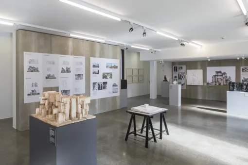 Ausstellungsansicht "WOTRUBA. Himmelwärts"