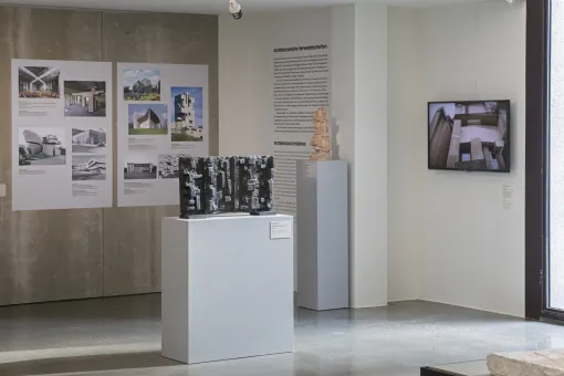 Ausstellungsansicht "WOTRUBA. Himmelwärts"