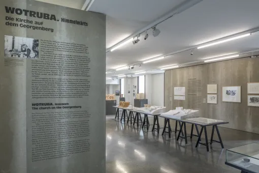 Ausstellungsansicht "WOTRUBA. Himmelwärts"