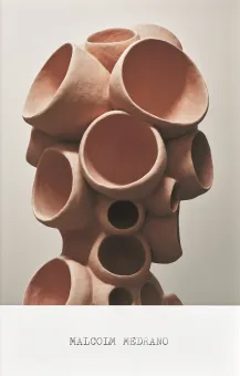 Skulptur aus Tonschalen