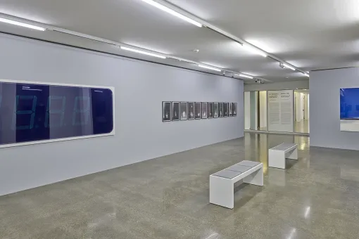 Ausstellungsansicht "Zeit gestalten. Fotografie und Film aus der Sammlung"