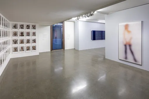 Ausstellungsansicht "Zeit gestalten. Fotografie und Film aus der Sammlung"