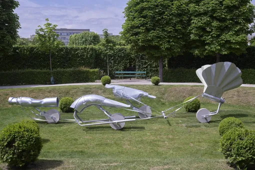 Stahlskulpturen von Toni Schmale