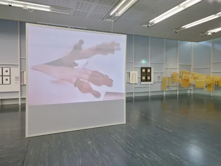 Ausstellungsansicht "Renate Bertlmann. Fragile Obsessionen" im Belvedere 21