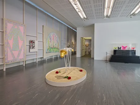 Ausstellungsansicht "Renate Bertlmann. Fragile Obsessionen" im Belvedere 21