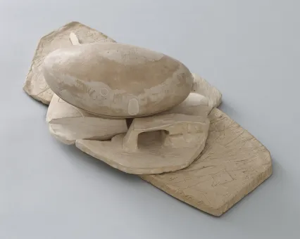 Keramikskulptur von Friedrich Kiesler, Modell für das Endless House, 1950