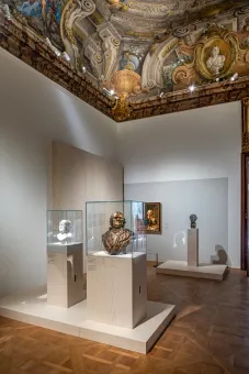 Ausstellungsansicht "Franz Xaver Messerschmidt. Mehr als Charakterköpfe", Unteres Belvedere