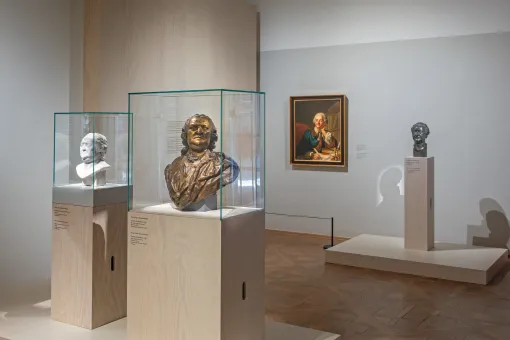 Ausstellungsansicht "Franz Xaver Messerschmidt. Mehr als Charakterköpfe", Unteres Belvedere