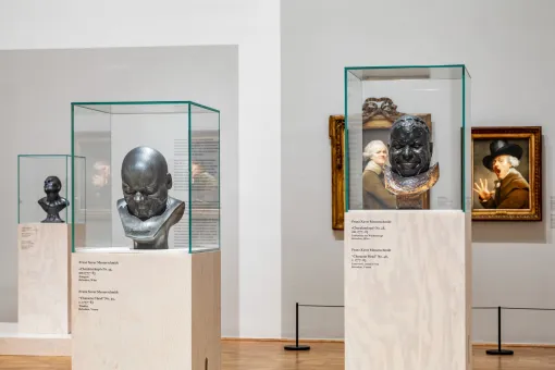 Ausstellungsansicht "Franz Xaver Messerschmidt. Mehr als Charakterköpfe", Unteres Belvedere