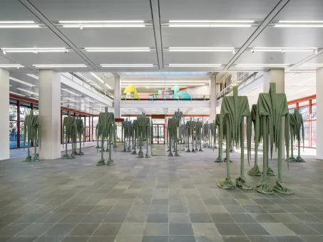Ausstellungsansicht "Sandra Mujinga. Skin to Skin", Belvedere 21