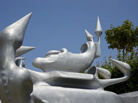 Aluminiumguss  ca. 250 x 330 x 250 cm
