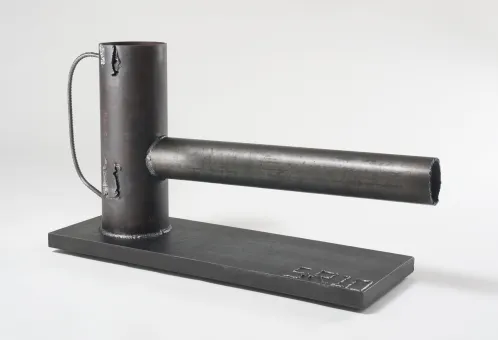 Stahl  45.1 x 78.7 x 25.4 cm