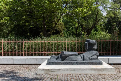 Fritz Wotruba im Skulpturengarten