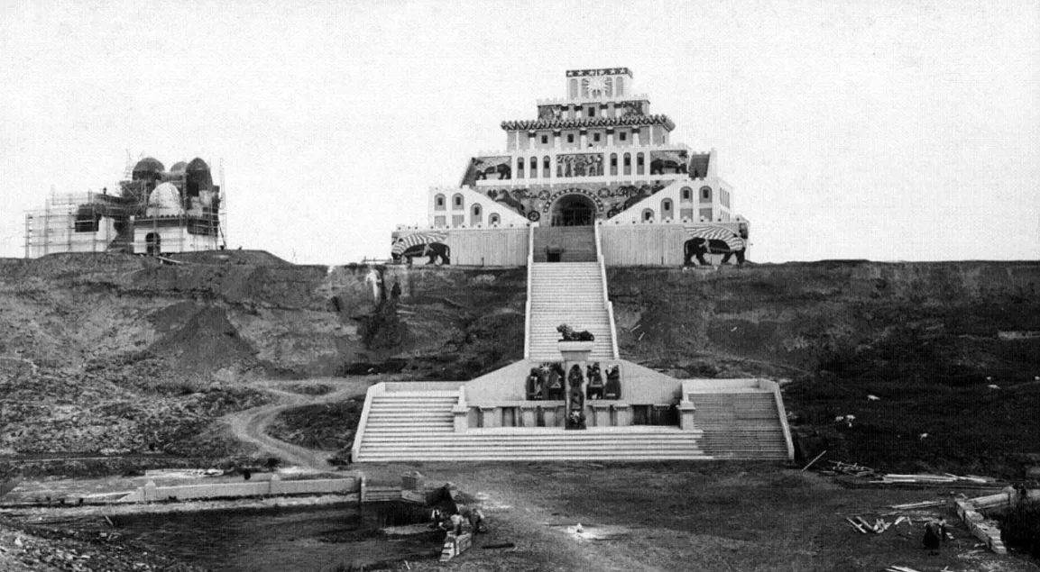 Kulissenaufbau für den Film Sodom und Gomorrha 1922