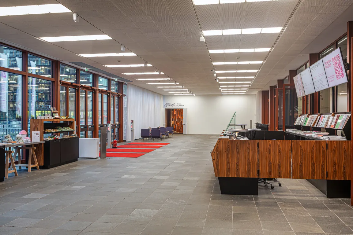 Belvedere 21 Foyer
