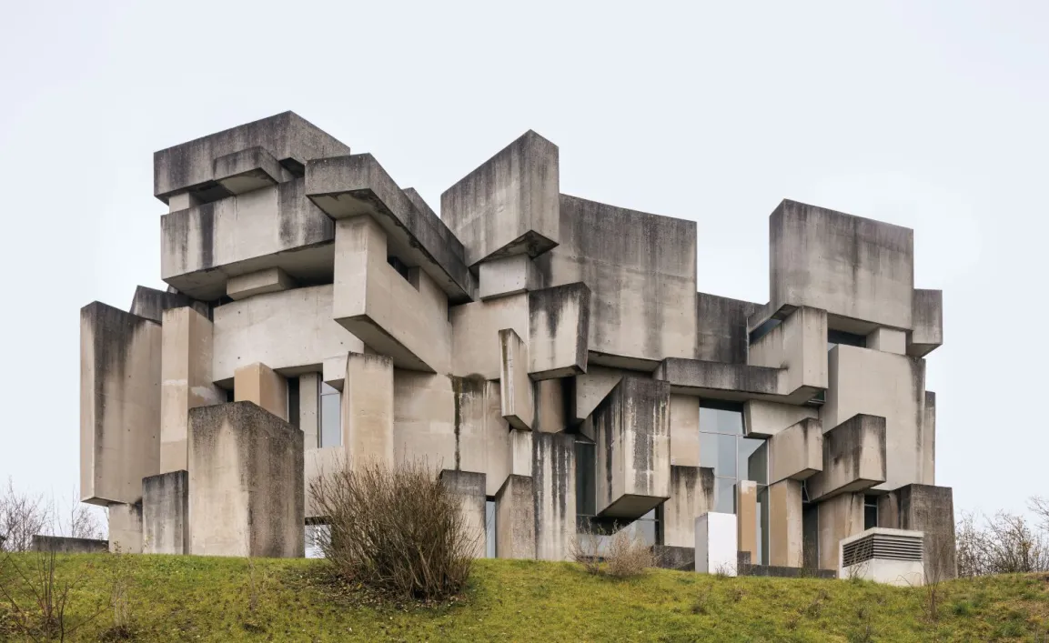 Kirche Zur Heiligsten Dreifaltigkeit auf dem Georgenberg in Wien-Mauer; Foto: Johannes Stoll / Belvedere, Wien