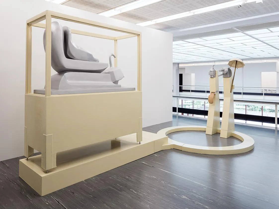 Großinstallation von Bruno Gironcoli