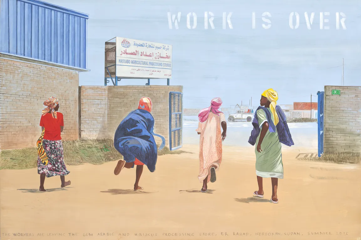 Vier afrikanische Frauen rennen aus einem Gebäude, im Himmel ist der Schriftzug "Work is Over"