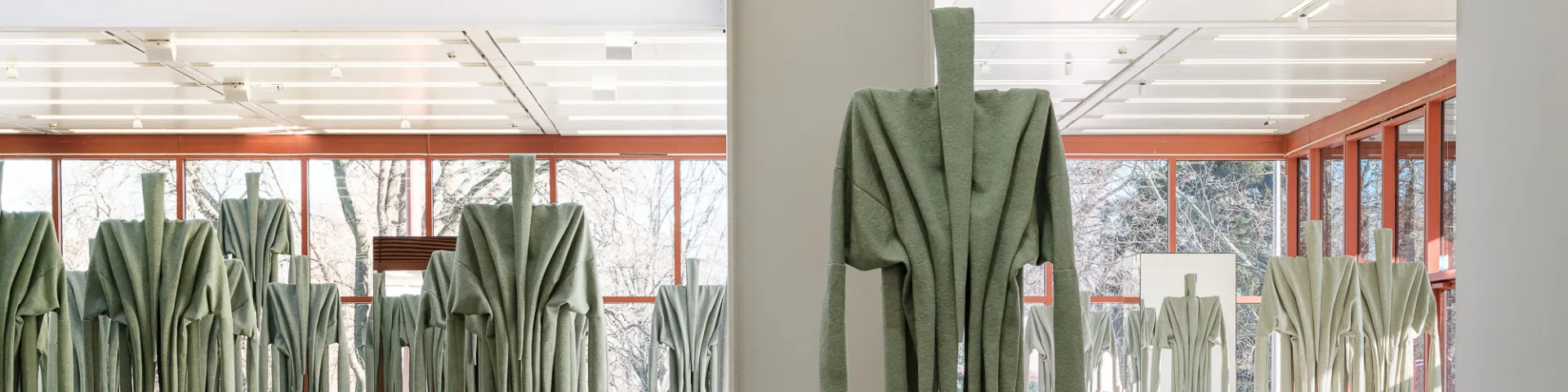 Ausstellungsansicht "Sandra Mujinga. Skin to Skin", Belvedere 21