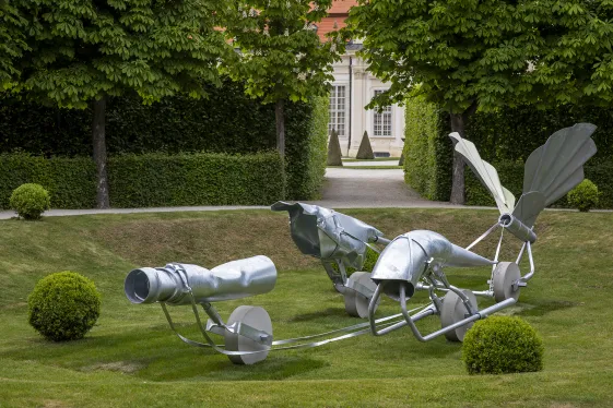 Skulptur von Toni Schmale, gefährt*innen