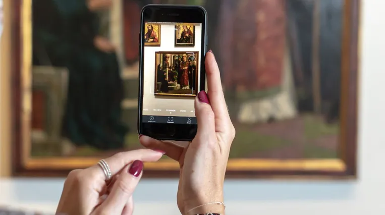 Darstellung der Handyapp Smartify beim Scannen eines Werks in der Ausstellung