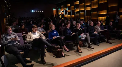 Leute im Blickle Kino