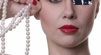 Sanja Ivekovi?  The Right One: Pearls of Revolution, 2010  Courtesy die Künstlerin